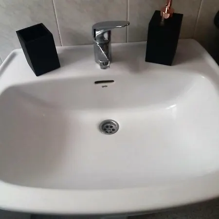 Apartmán Amazing Sunny Flat With Balcony Pool Two Mins From The