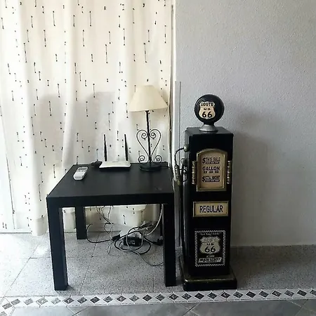 Amazing Sunny Flat With Balcony Pool Two Mins From The Apartmán *
