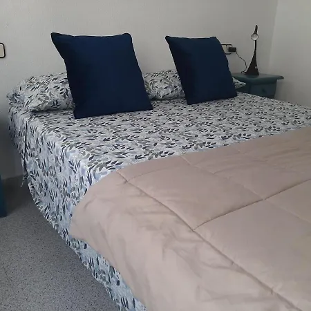 Amazing Sunny Flat With Balcony Pool Two Mins From The דירה *