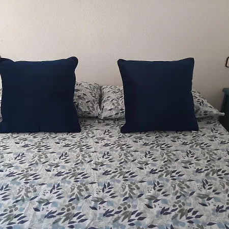 Апартаменти Amazing Sunny Flat With Balcony Pool Two Mins From The