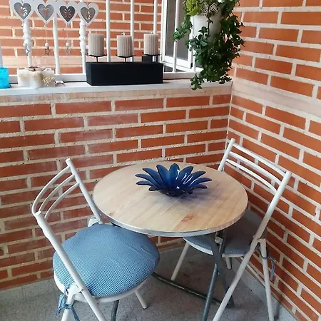 Amazing Sunny Flat With Balcony Pool Two Mins From The * טורבייחה