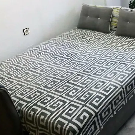 Amazing Sunny Flat With Balcony Pool Two Mins From The Торевьиа