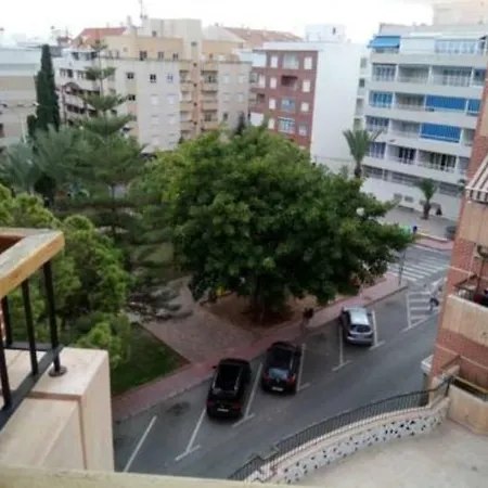 דירה Amazing Sunny Flat With Balcony Pool Two Mins From The טורבייחה