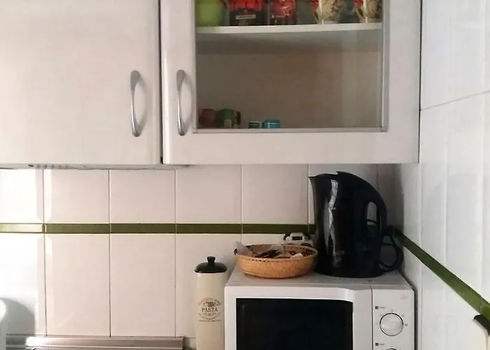 Amazing Sunny Flat With Balcony Pool Two Mins From The Apartamento *